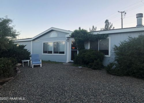 13686 Burton Rd, Bensch Ranch, AZ 86333-4245