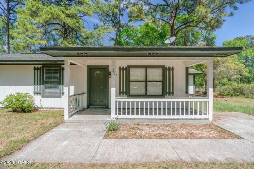 32 Parker Dr, Beaufort, SC 29906-8309
