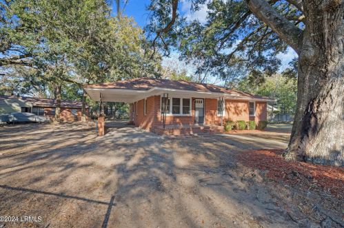 2915 4th St, Beaufort, SC 29902-3773