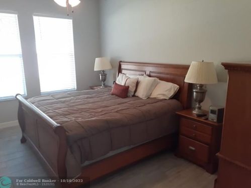 888 Munjack Cir, Fort Pierce, FL 34986-3459