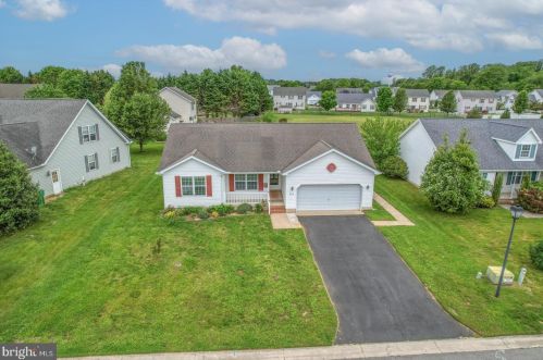 215 Quaker Hill Rd, Magnolia, DE 19962-2225