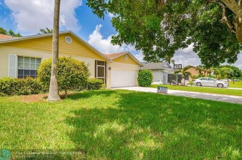 9645 Arbor Meadow Dr, Boynton Beach, FL 33437-3604