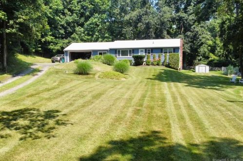 16 Hoyt Rd, Bethel, CT 06801-1322