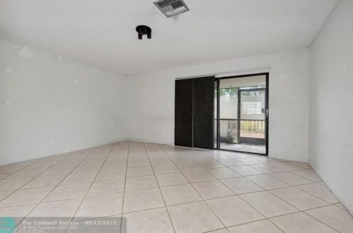 10760 10th St, Hollywood, FL 33026-5917