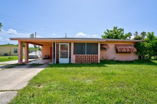 107 Richmond Ave, Lehigh Acres, FL 33936-6347