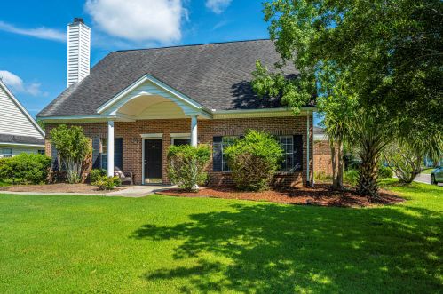 3359 Queensgate Way, Mount Pleasant, SC 29466-9002