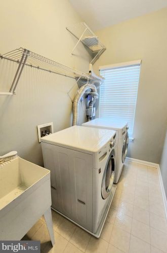 424 Prospect Hill Blvd, Charles Town WV  25414-5498 exterior