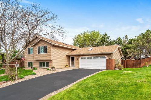 1764 Summit Ave, Grey Cloud Island, MN 55071-1494