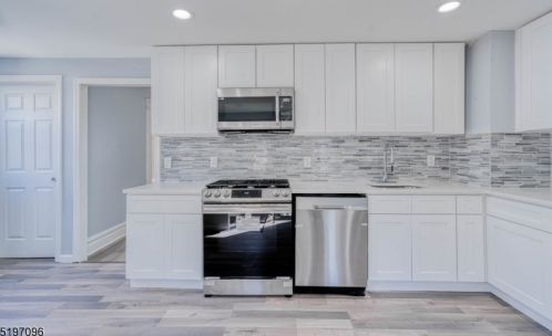 21 Ruth St, Irvington NJ  07111-2526 exterior