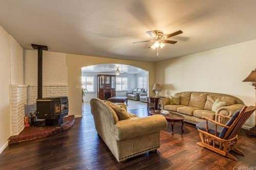 1315 Ivesbrook St, Lancaster, CA 93534-2108