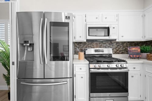 1455 Hudson Way, Livermore CA  94550-5550 exterior