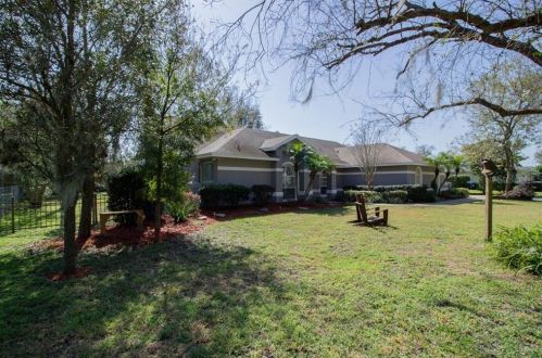 5939 Windwood Dr, Lakeland FL  33813-4805 exterior