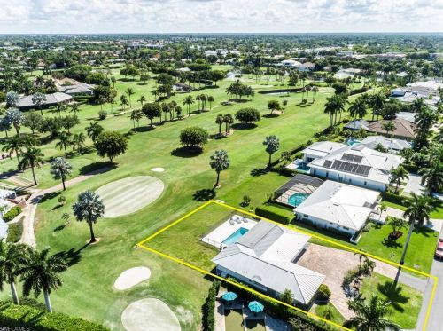 595 Wedge Dr, Naples, FL 34103-4710