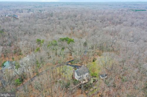 5550 Wide Oak Ct, Woodbridge VA  22192-6036 exterior