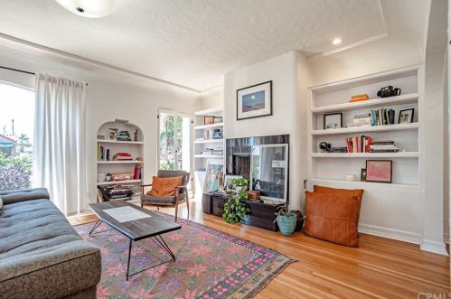 232 Euclid Ave, Long Beach CA  90815-2518 exterior