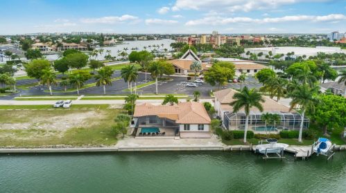 773 Holly Ct, Marco Island FL  34145-1915 exterior