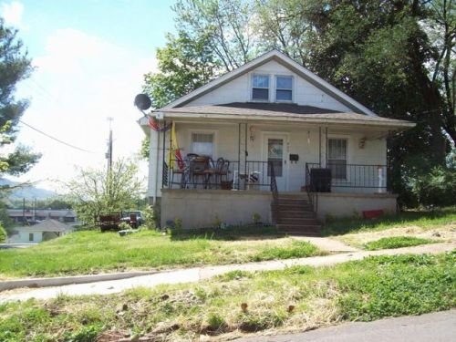 900 Fairview Ave, Kingsport TN  37660-2508 exterior