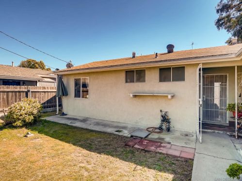 7887 Hunthaven Rd, San Diego, CA 92114-6024