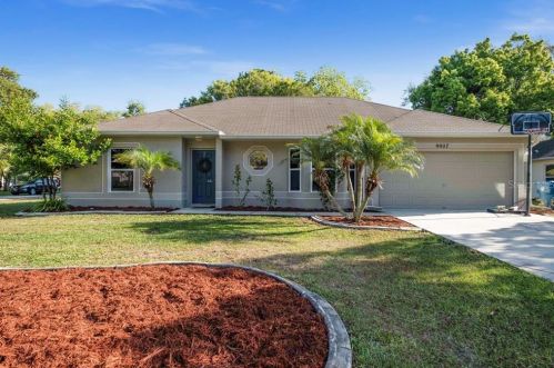 9007 Gibralter St, Brooksville, FL 34608-5520