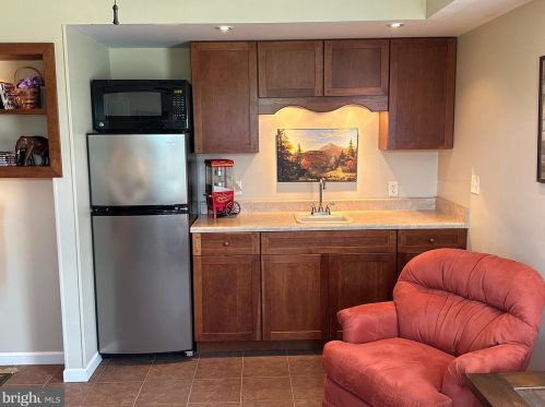 803 Hook Hill Rd, Richmond National Battlefiel VA  22835-3505 exterior