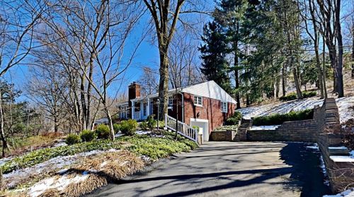 18 Thornridge Rd, Pittsburgh, PA 15202-1028