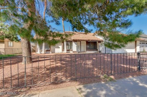 7554 College Dr, Phoenix, AZ 85033-1229