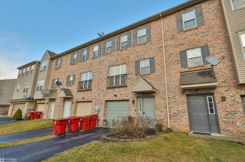 2440 Gillian Ln, Easton PA  18040-5819 exterior