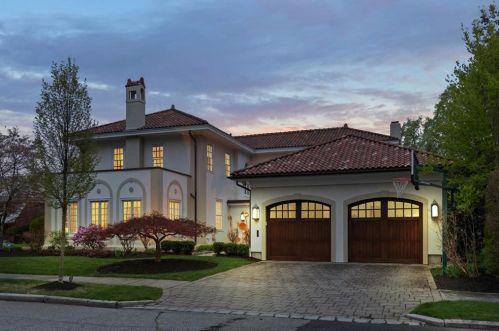 518 Cole Ave, Providence, RI 02906-4927