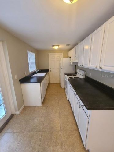 1018 Coldstream Ct, Tarpon Springs, FL 34689-2914