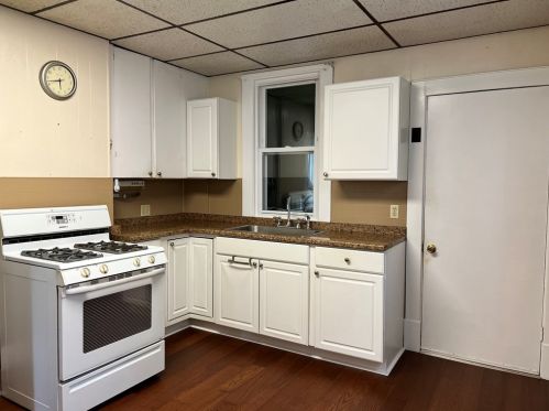 407 Cherry St, New Castle, PA 16102-1903