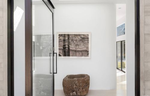 311 Georgica Rd, East Hampton, NY 11937-3281