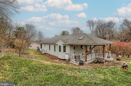 240 Eden Rd, Etters PA  17319-9034 exterior