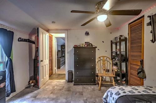 1 Hunters Ln, Ansonia CT  06401-2022 exterior