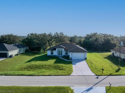 3313 68th St, Lehigh Acres, FL 33971-0884