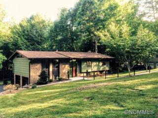 115 Mockingbird Dr, Hendersonville, NC 28792-6548