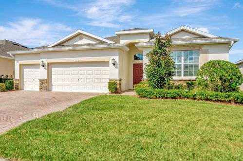 3667 Plymouth Dr, Winter Haven, FL 33884-5207
