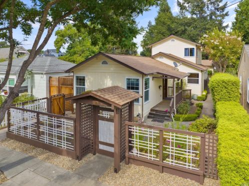 110 Gray Ct, Santa Rosa, CA 95404-4712