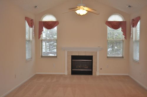 4227 Waterside Pl, Darbydale, OH 43123-8069