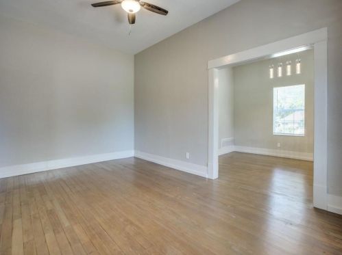 901 Morton St, Denison TX  75020-2111 exterior