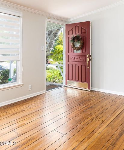 4819 Crown Ave, La Canada CA  91011-3619 exterior