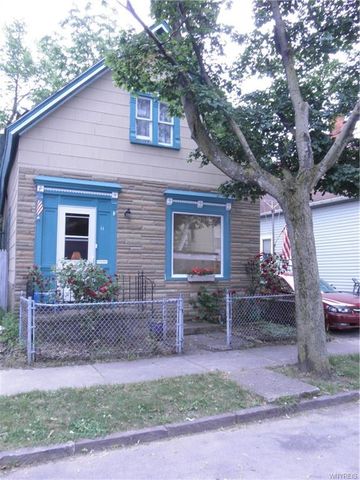 11 Putnam St, Buffalo, NY 14213-1649