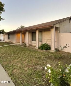 2070 Rhonda St, Oxnard, CA 93036-2725