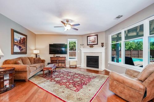 5412 Lancelot Ln, Richardson TX  exterior