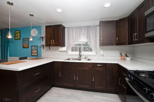 12430 Timber Ridge Dr, Kenosha WI  53158-3638 exterior