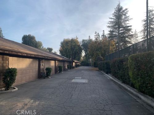 2201 Barrington St, Bakersfield CA  93309-8016 exterior