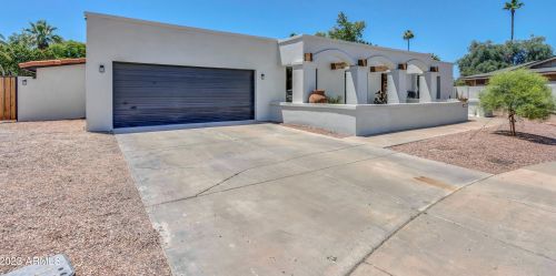 2740 Cholla Cir, Mesa, AZ 85202-7404