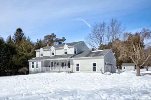 54 School Rd, Manchester, CT 06043-7816