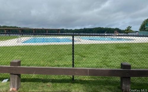 12 Chelsea Ln, Rock Hill NY  12775-6501 exterior