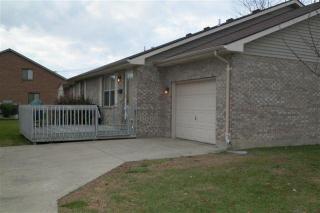 15 Robinwood Ct, Englewood, OH 45322-2732