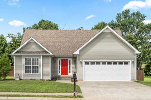 1036 Freedom Dr, Clarksville, TN 37042-7085